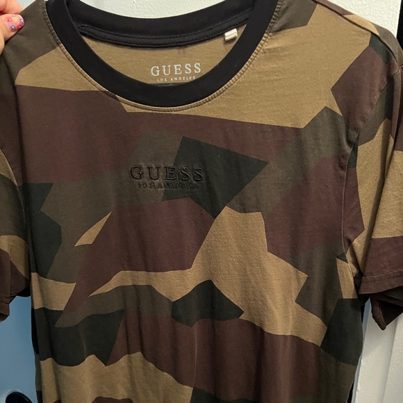 Mens camo guess tshirt - Picture 1 of 3